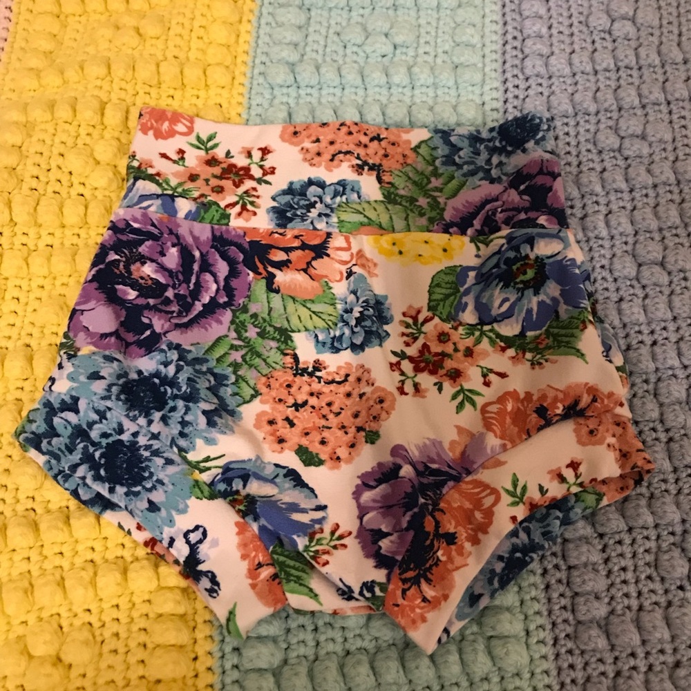 Floral Bummies